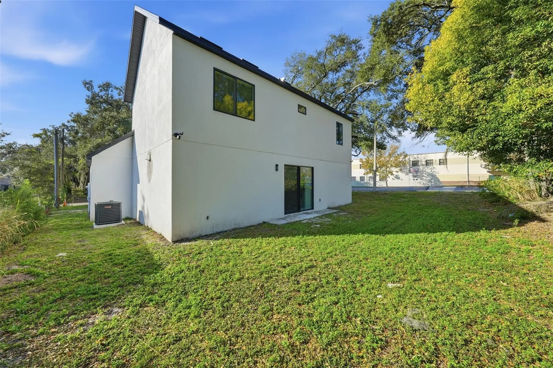 5663 W Central Avenue Orlando FL 32811