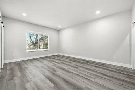 5663 W Central Avenue Orlando FL 32811