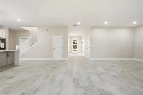 5663 W Central Avenue Orlando FL 32811