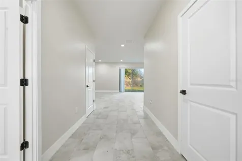 5663 W Central Avenue Orlando FL 32811