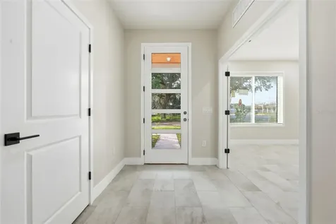 5663 W Central Avenue Orlando FL 32811