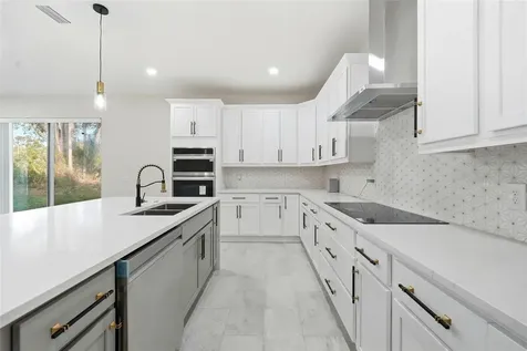 5663 W Central Avenue Orlando FL 32811