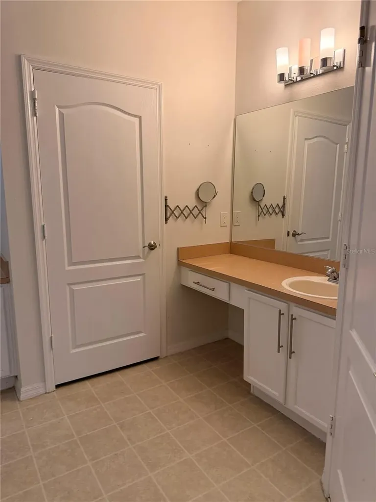 20428 Harvest Oak Court Tampa FL 33647