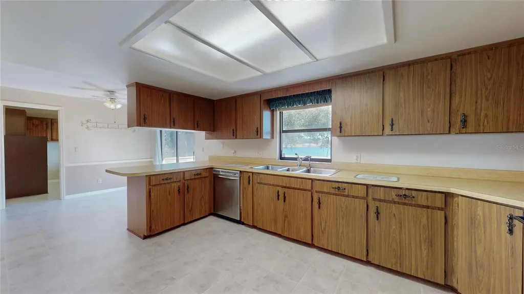 13 Hermosa Drive Eustis FL 32726