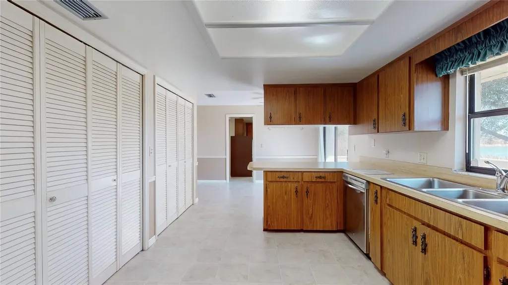 13 Hermosa Drive Eustis FL 32726
