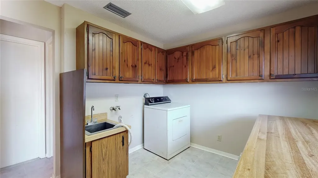 13 Hermosa Drive Eustis FL 32726