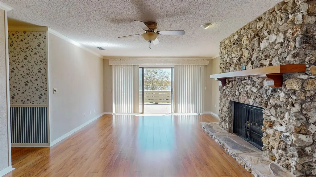 13 Hermosa Drive Eustis FL 32726