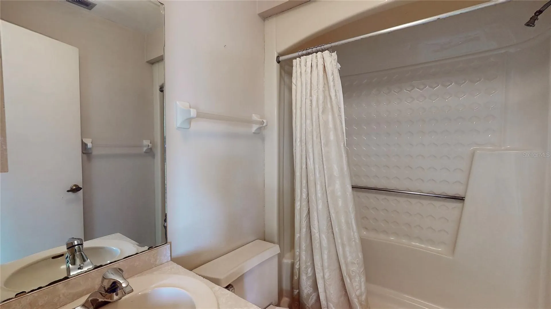 13 Hermosa Drive Eustis FL 32726