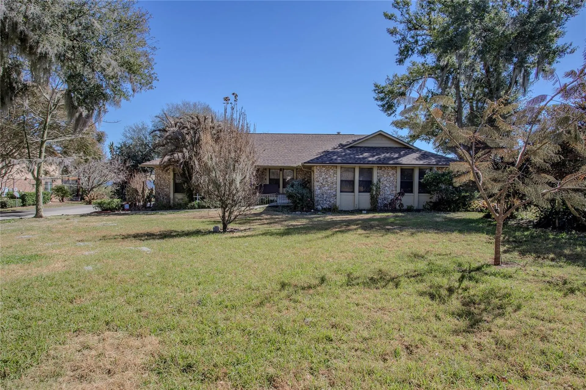 13 Hermosa Drive Eustis FL 32726