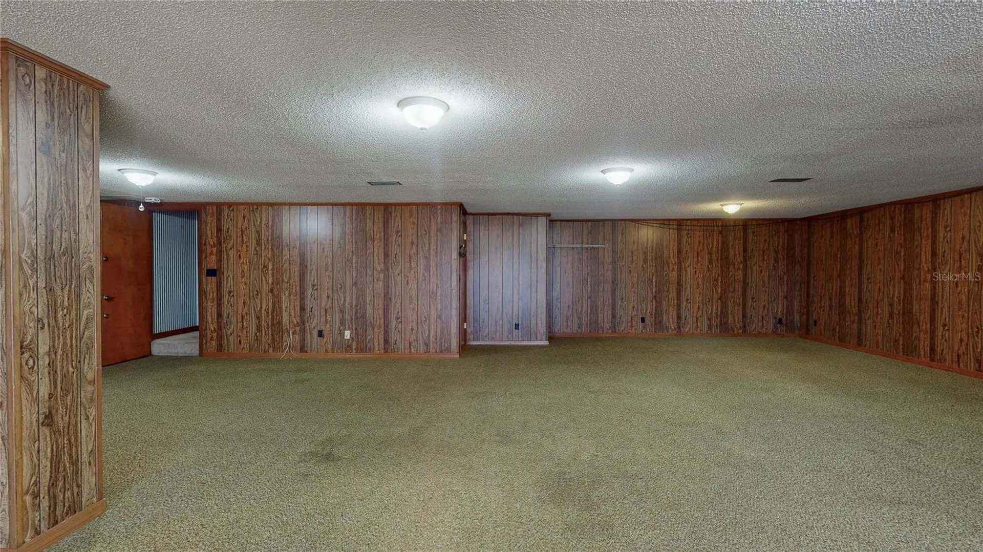 13 Hermosa Drive Eustis FL 32726