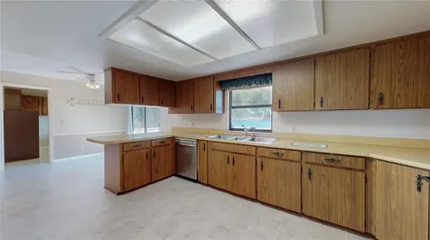 13 Hermosa Drive Eustis FL 32726