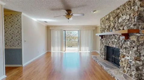13 Hermosa Drive Eustis FL 32726
