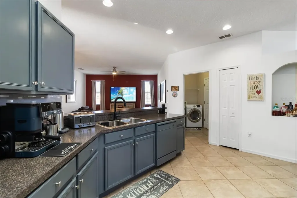 633 Linnet Court Kissimmee FL 34759