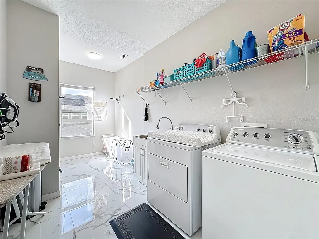 15327 Heron Hideaway Circle Winter Garden FL 34787