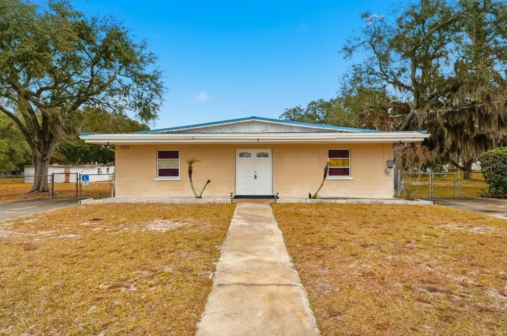 1920 40th Street NW Winter Haven FL 33881