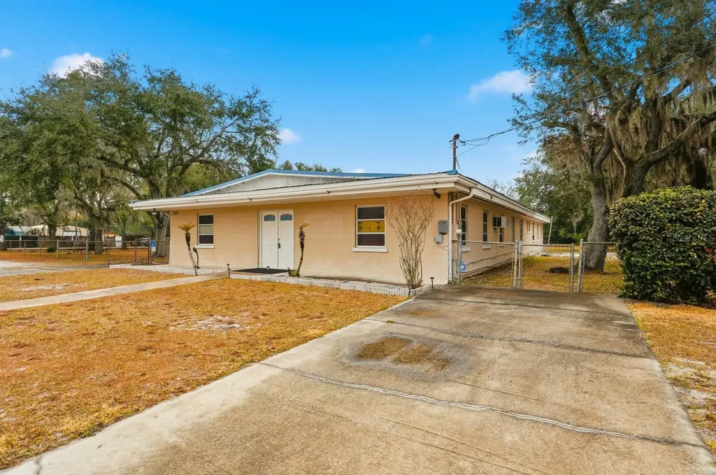 1920 40th Street NW Winter Haven FL 33881