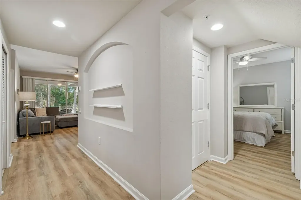 822 Lantern Way Clearwater FL 33765