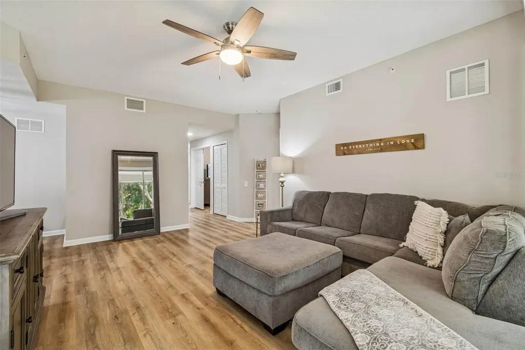 822 Lantern Way Clearwater FL 33765