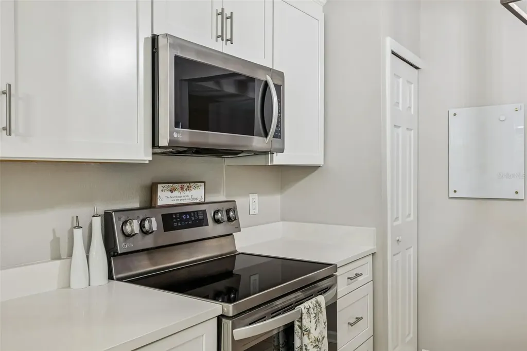 822 Lantern Way Clearwater FL 33765