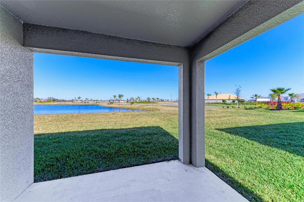 18143 Wheathouse Place Bradenton FL 34211