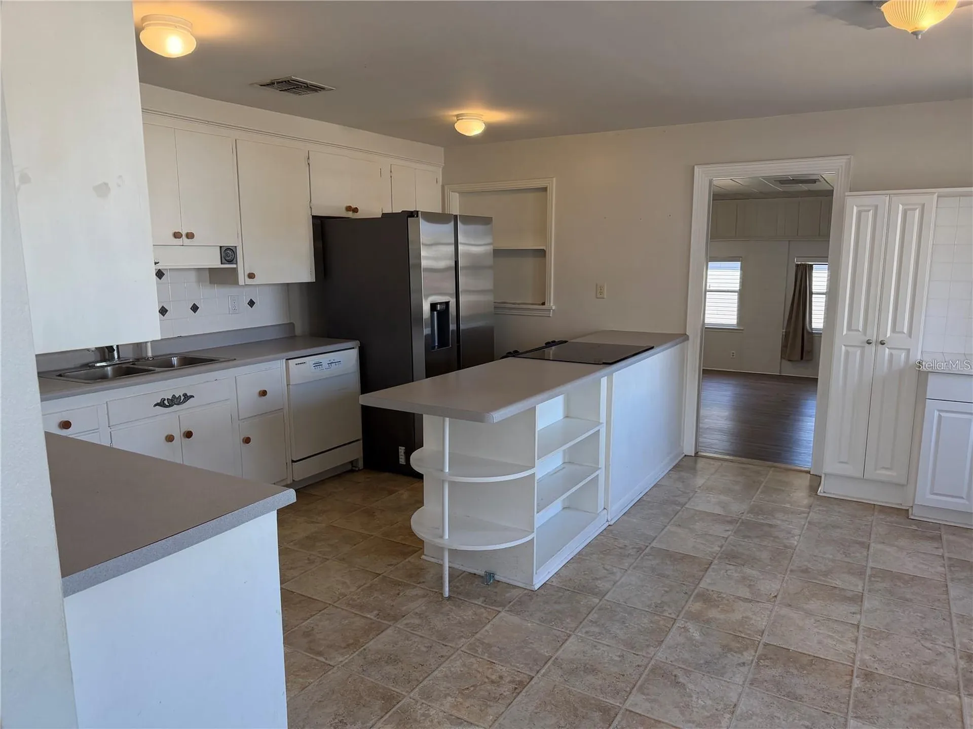 5335 6th Street Zephyrhills FL 33542