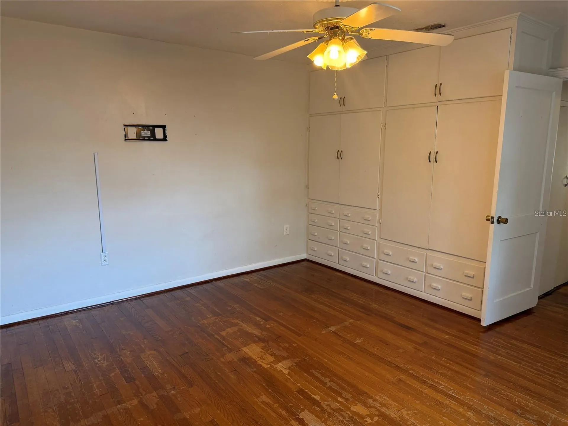 5335 6th Street Zephyrhills FL 33542