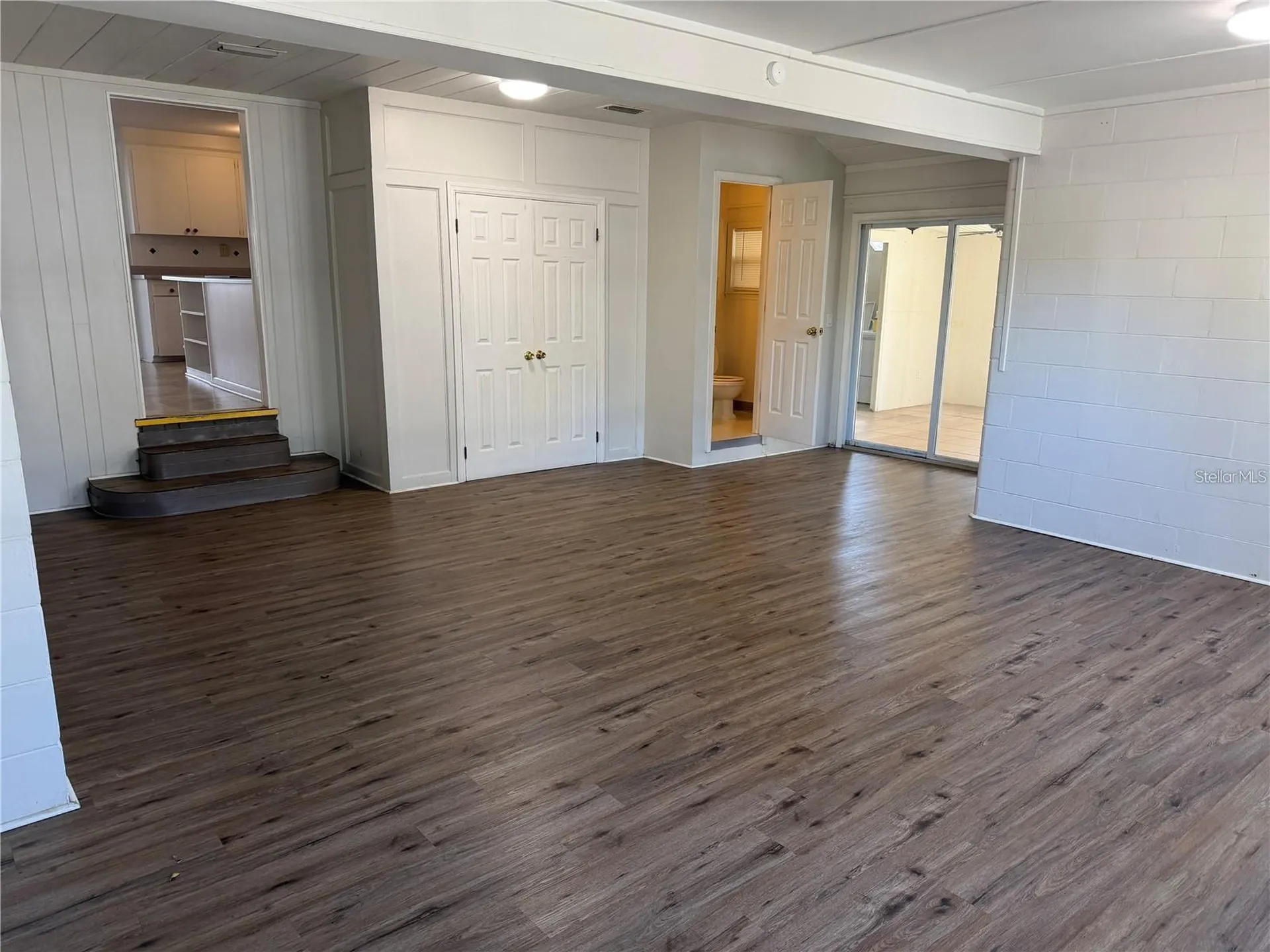 5335 6th Street Zephyrhills FL 33542