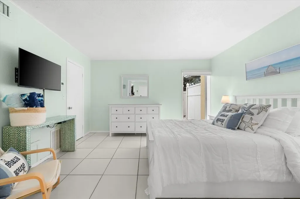 5955 Midnight Pass Road Sarasota FL 34242