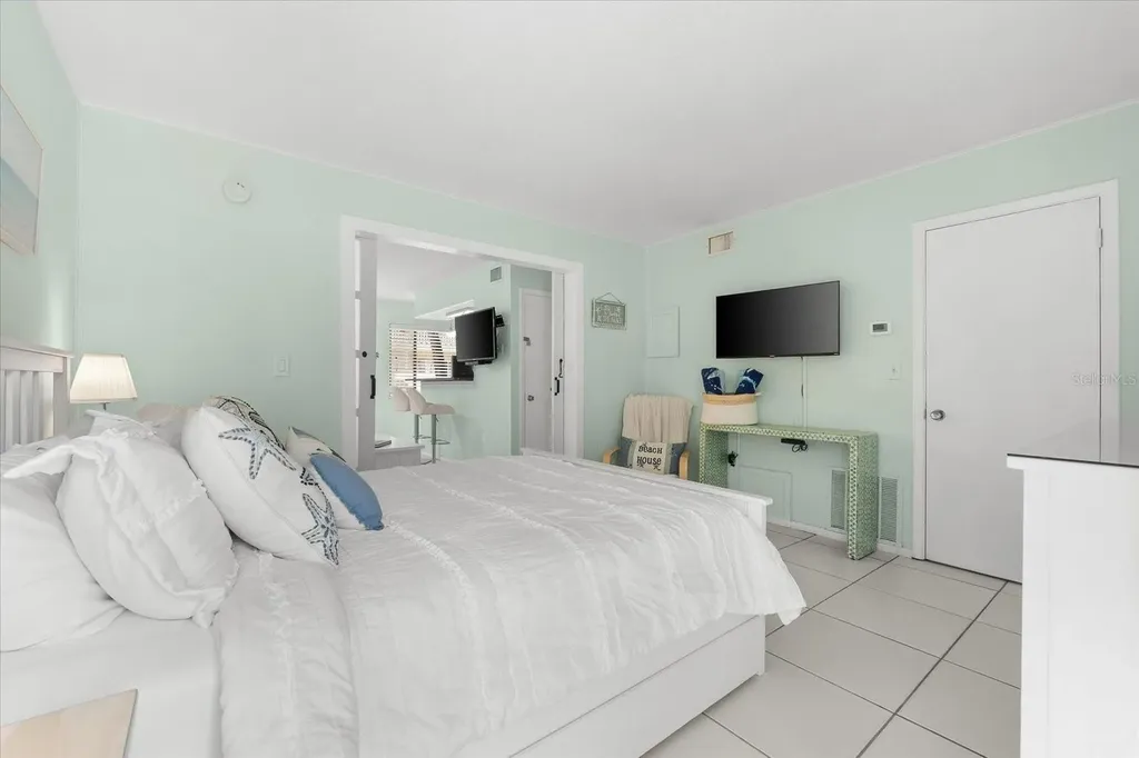 5955 Midnight Pass Road Sarasota FL 34242