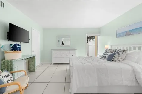 5955 Midnight Pass Road Sarasota FL 34242