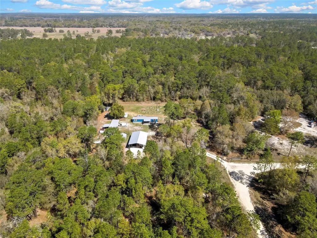 5700 N Silk Terrace Dunnellon FL 34433