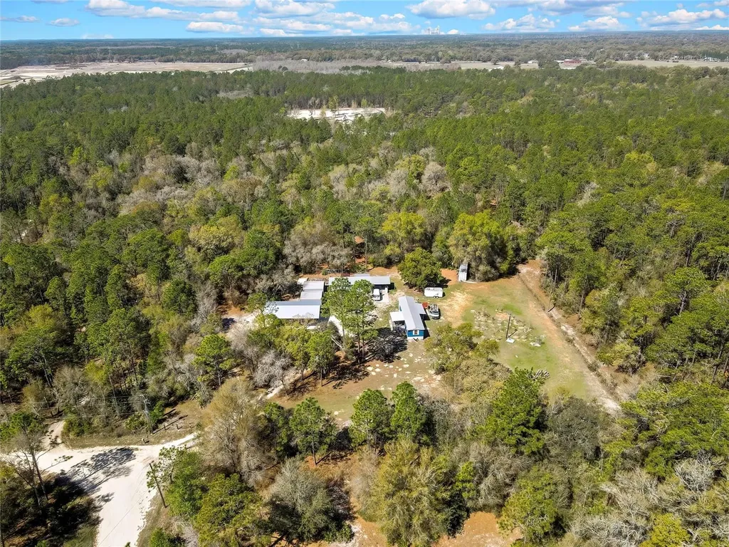 5700 N Silk Terrace Dunnellon FL 34433
