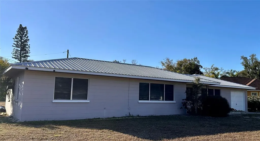4607 7th Avenue W Bradenton FL 34209