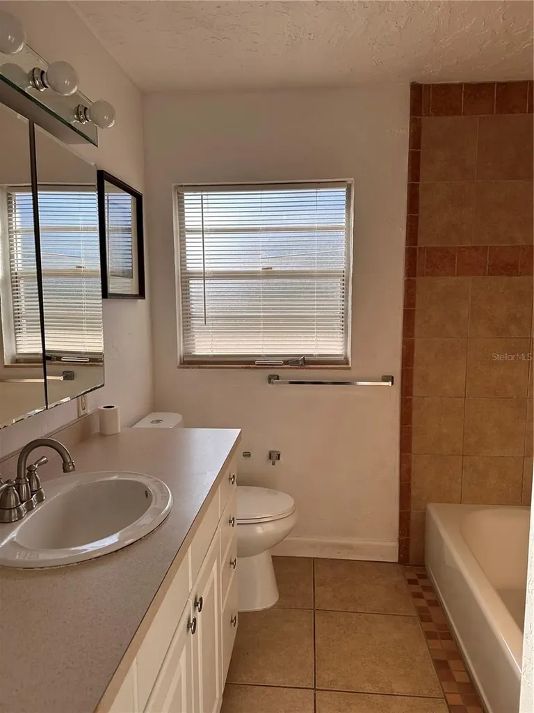 4607 7th Avenue W Bradenton FL 34209