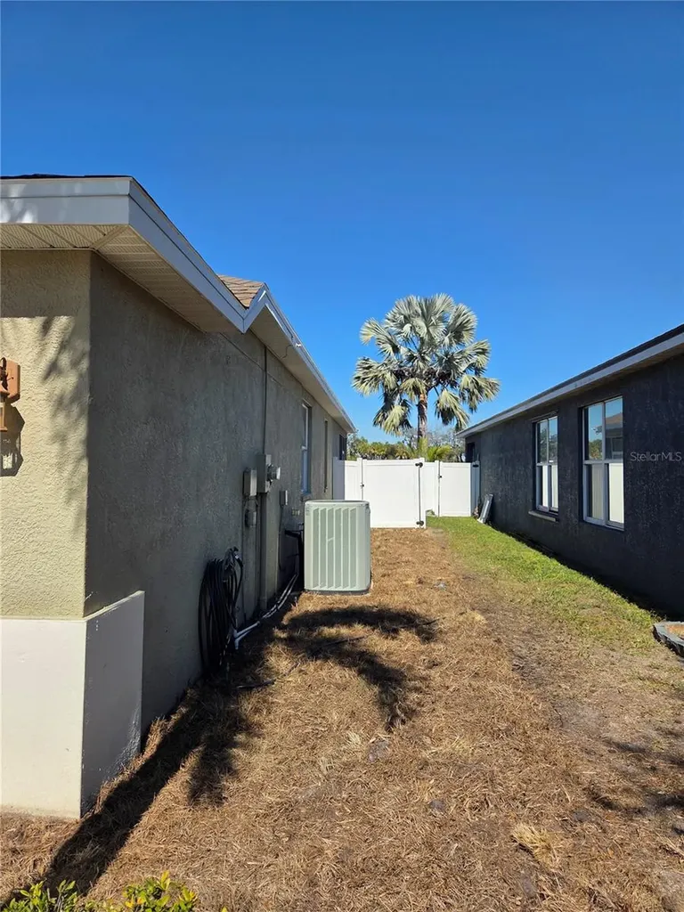 5202 72nd Street E Palmetto FL 34221