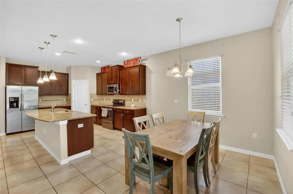 2819 Holly Bluff Court Plant City FL 33566