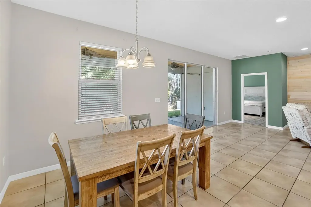2819 Holly Bluff Court Plant City FL 33566