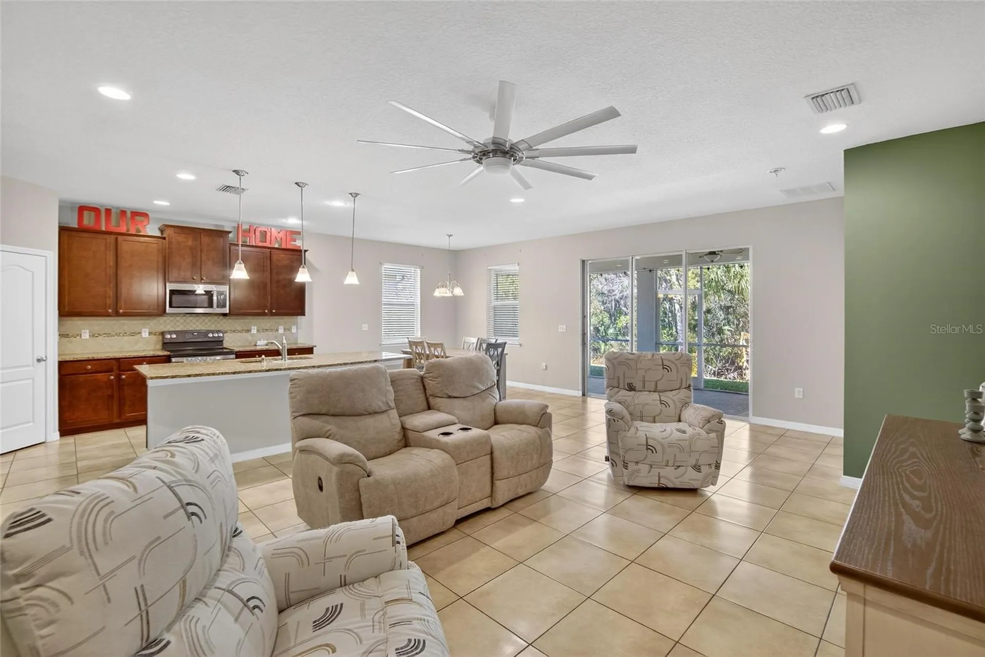 2819 Holly Bluff Court Plant City FL 33566