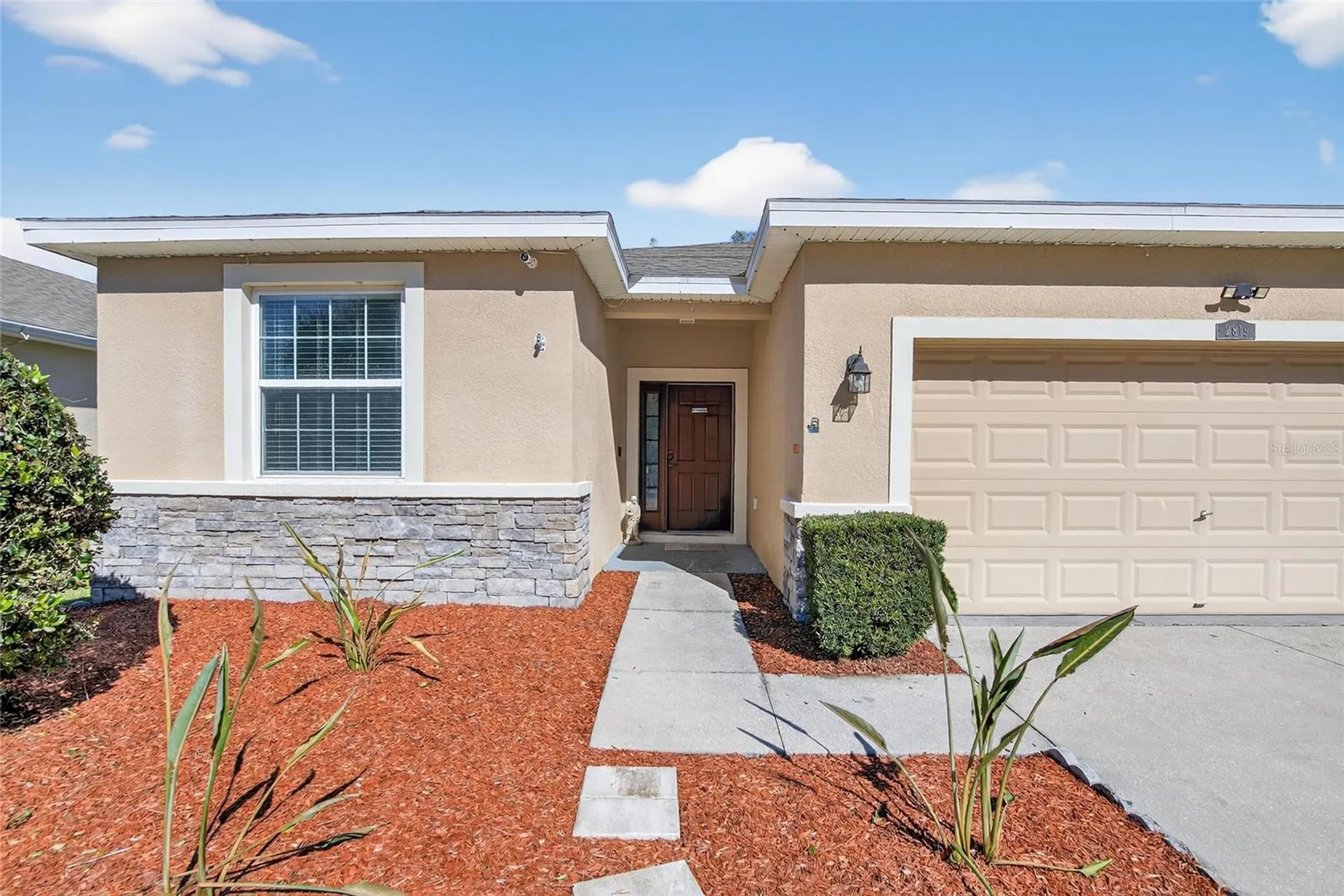 2819 Holly Bluff Court Plant City FL 33566