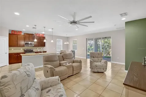 2819 Holly Bluff Court Plant City FL 33566