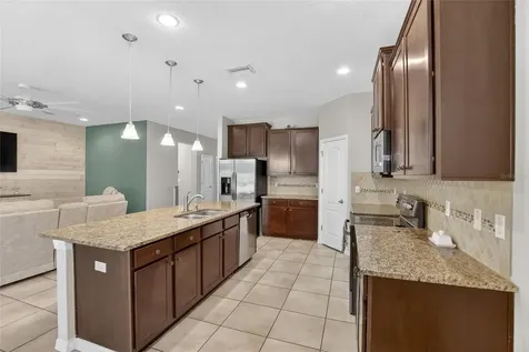 2819 Holly Bluff Court Plant City FL 33566