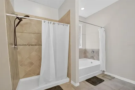 2819 Holly Bluff Court Plant City FL 33566