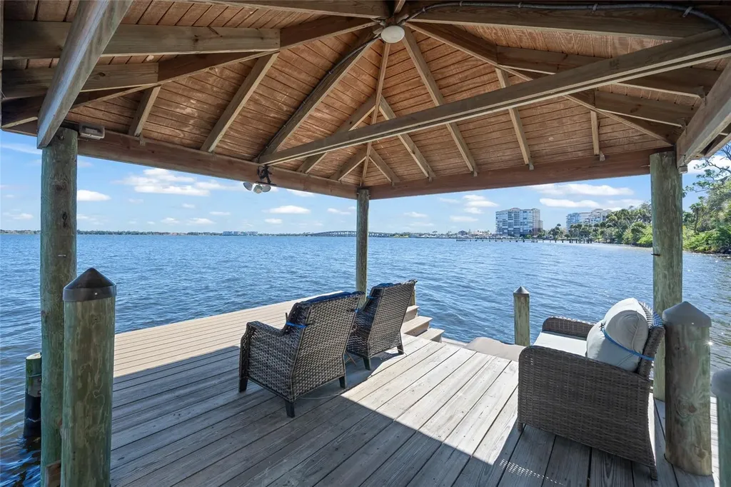 241 N Indian River Drive Cocoa FL 32922
