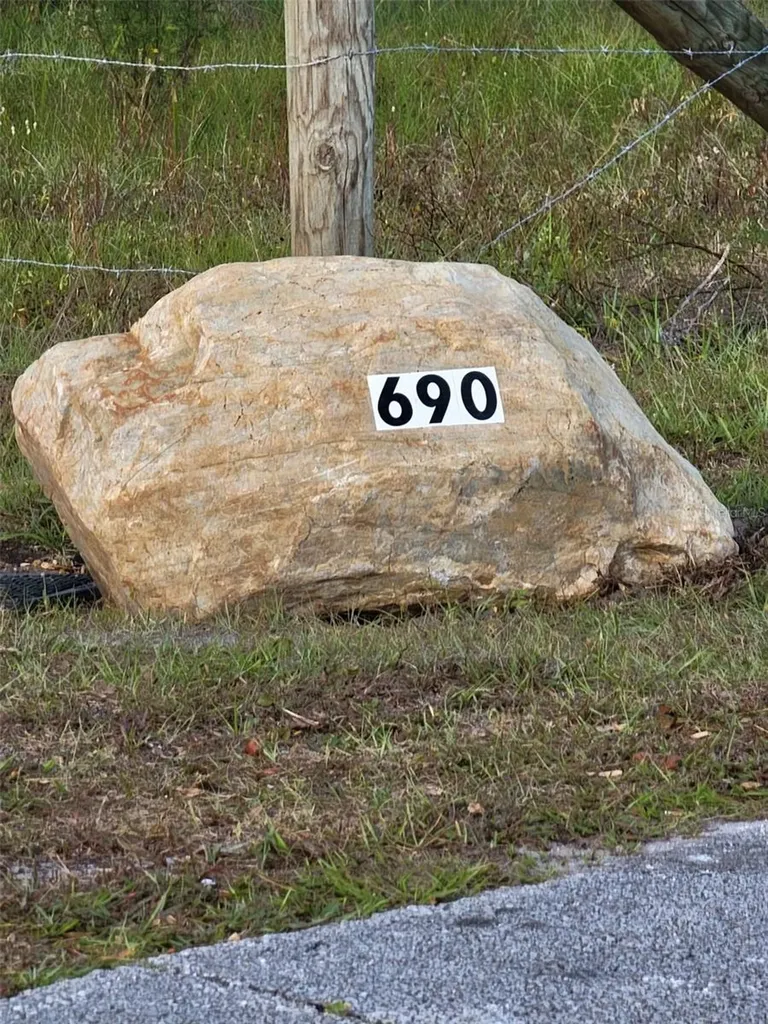 690 W Lisbon Parkway Deland FL 32720