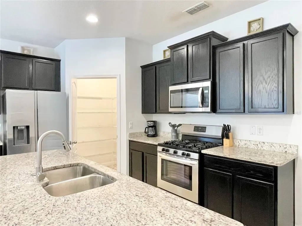 6049 Broad Oak Drive Davenport FL 33837