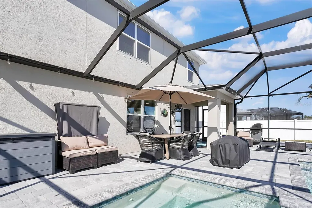 15823 High Bell Place Bradenton FL 34212