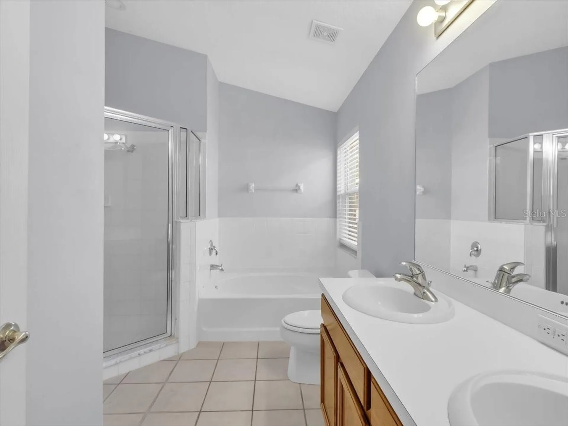 12824 Kings Lake Drive Gibsonton FL 33534