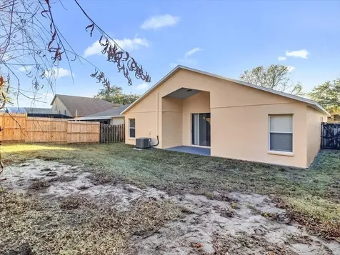 12824 Kings Lake Drive Gibsonton FL 33534