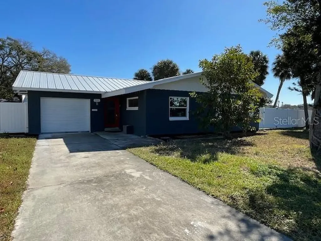 2950 Pallanza Drive S St Petersburg FL 33701