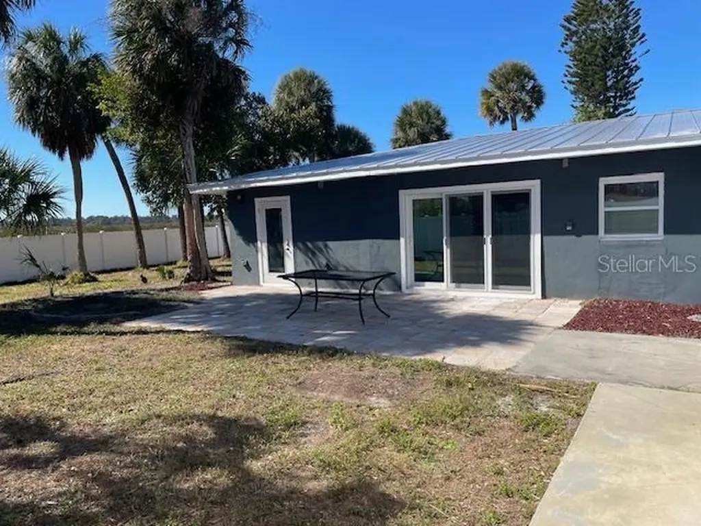 2950 Pallanza Drive S St Petersburg FL 33701